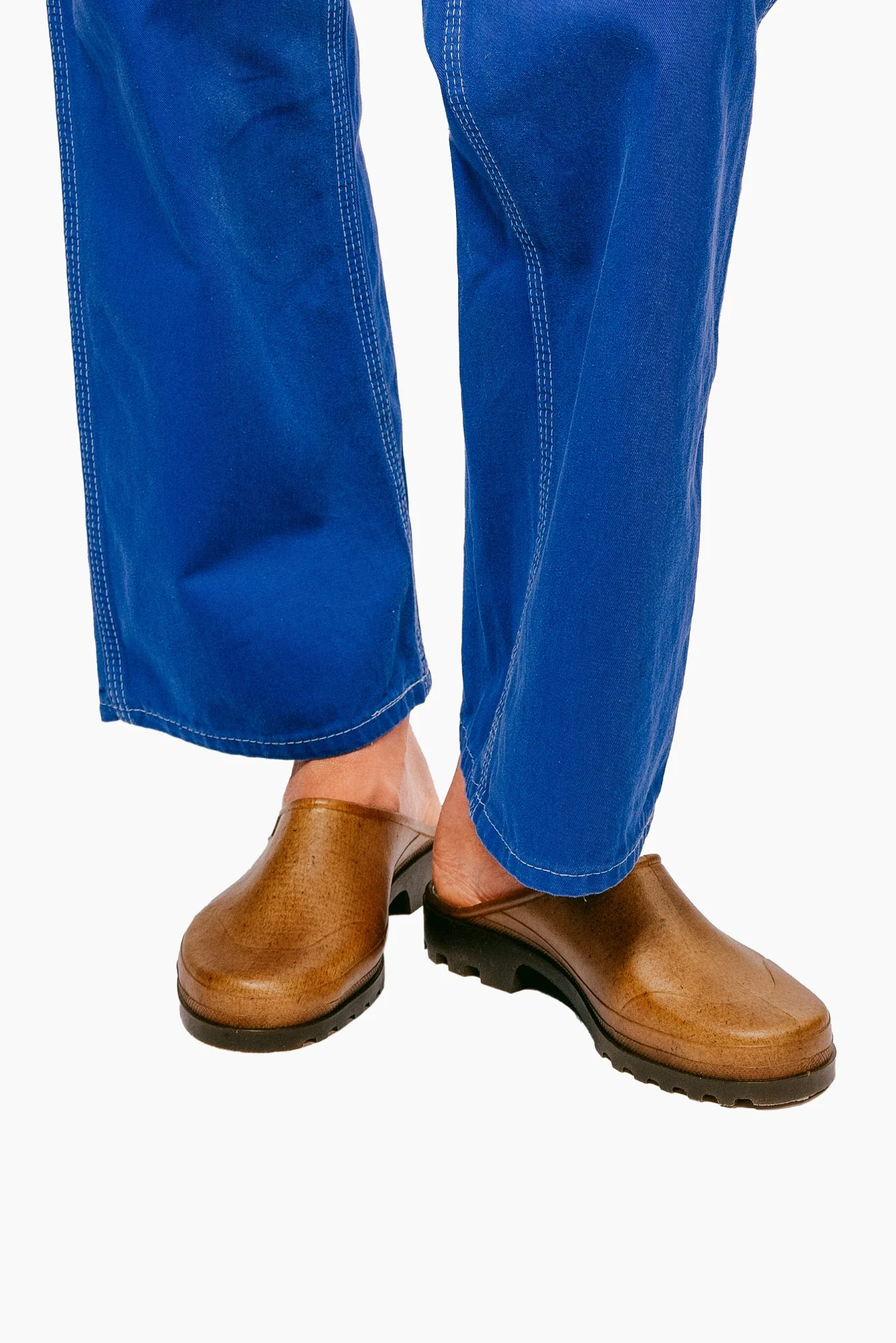 French Recycled Hemp Mules in Sepia - Image 3