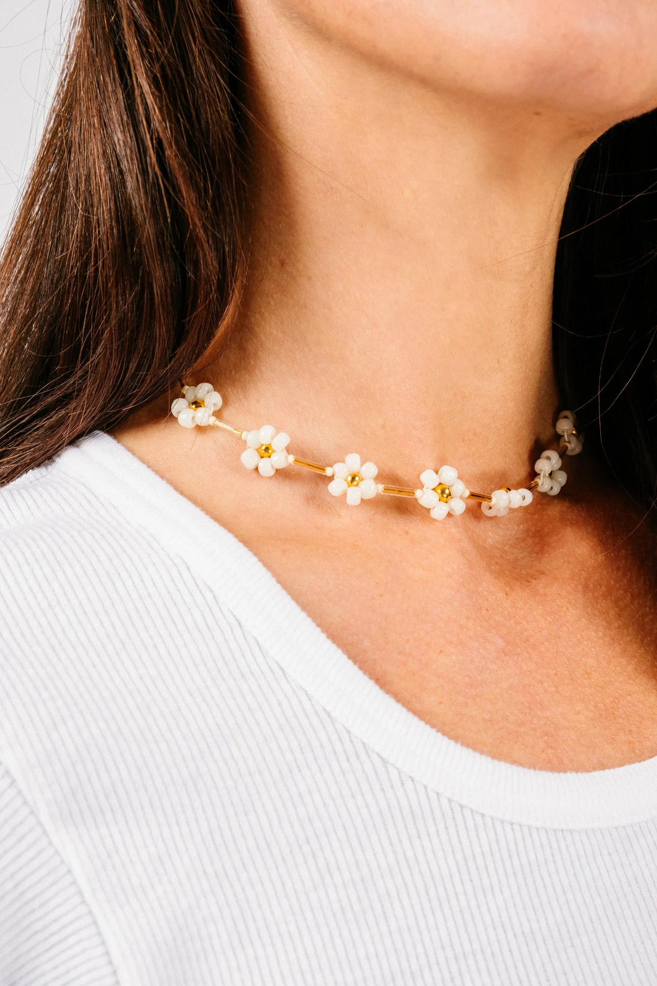 Vintage Beaded Daisy Chain | Short - Image 10
