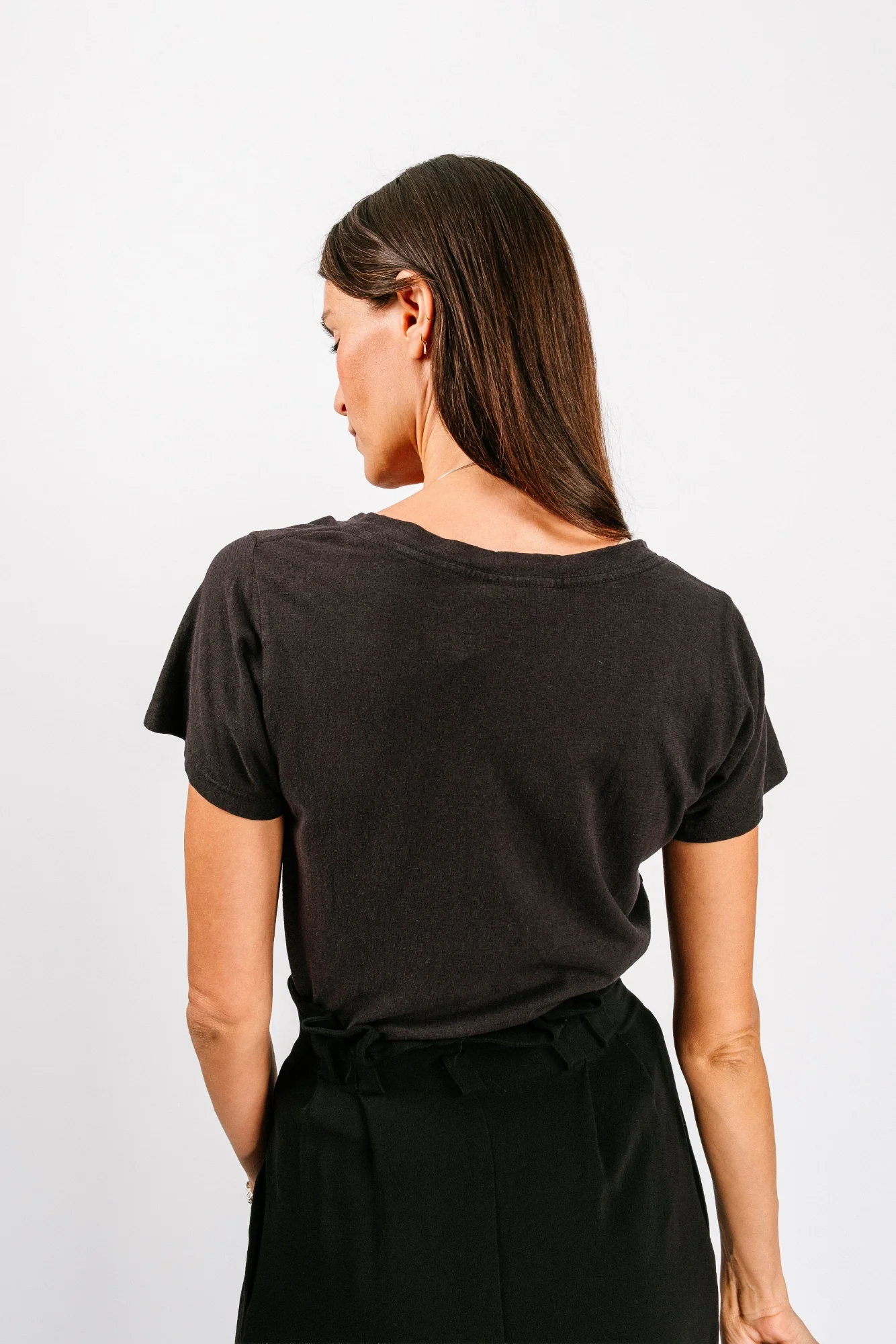 Paige V-Neck Tee | Black - Image 8