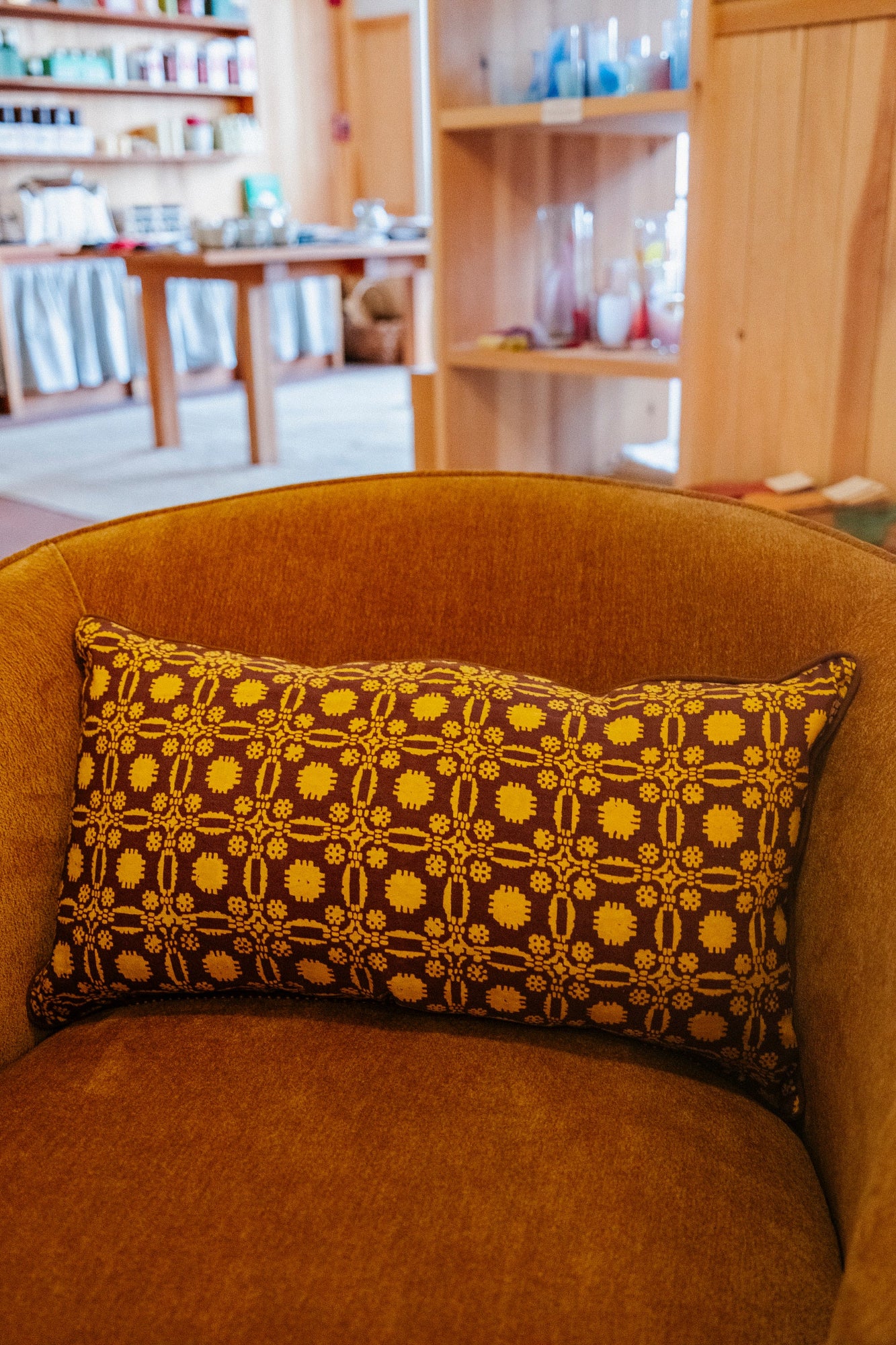 Thatcher Lumbar Pillow - Image 4